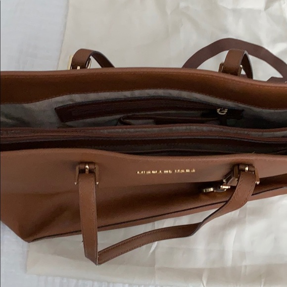 Michael Kors Tote Bag - Picture 9 of 15